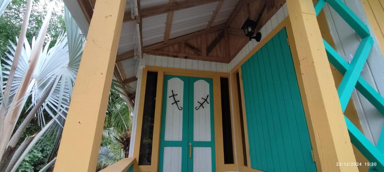 Hotel Yellow Home Providencia Isla Bahia Suroeste Luaran gambar